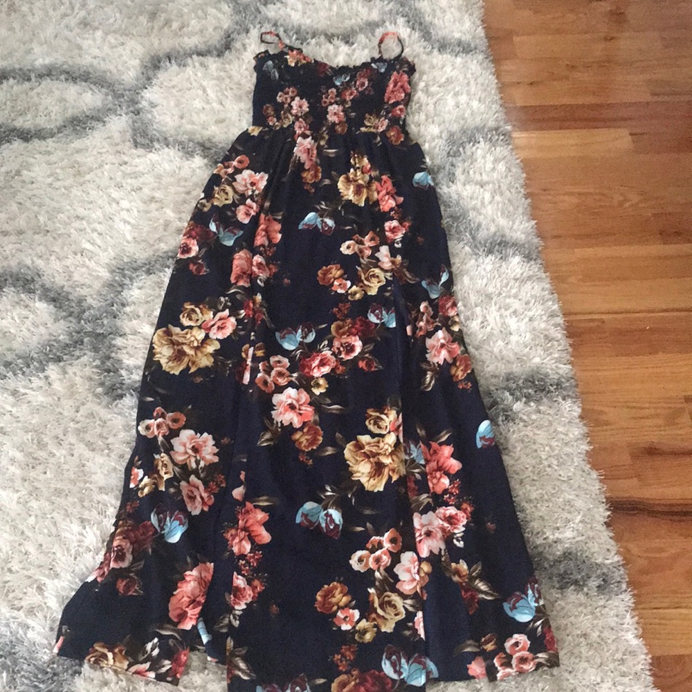 Long‎ dress